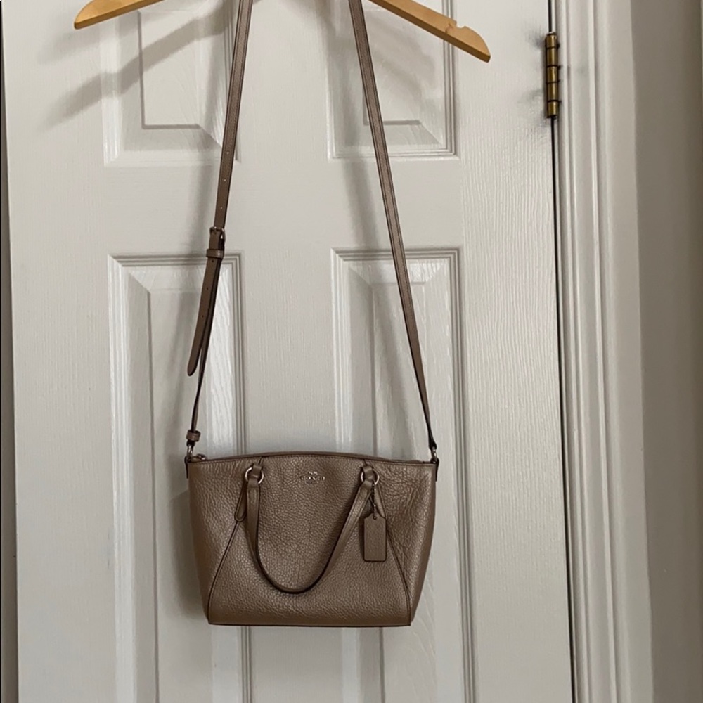 Coach Bag - Picture 2 of 7